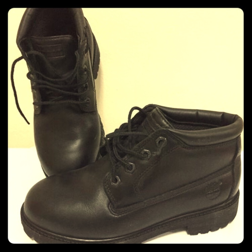 Timberland women’s black leather boots